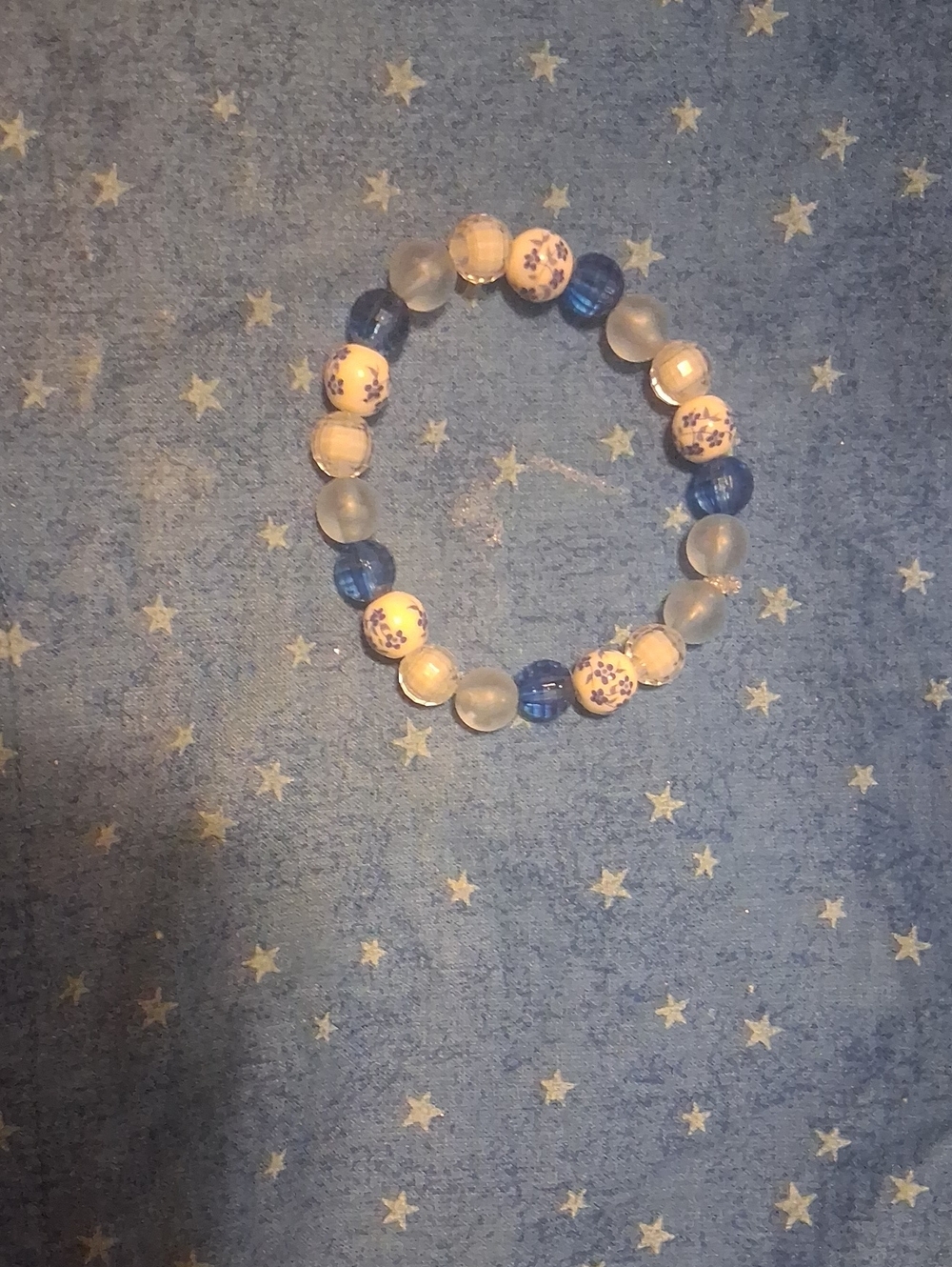 Blue and Cream Floral Beaded Stretch Bracelet